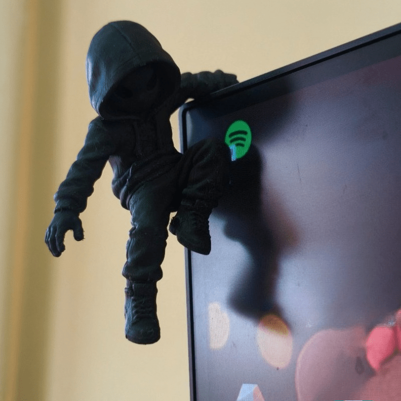 Gaming Accessories For Bedroom - クライムフーディーエイリアンミニスタチュー3Dプリントクライミングフィギュア、モニター上飾り、奇妙なノベルティデスクエッジ、ゲーミングルームデコレーションギフト